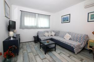 Posezení v ubytování Apartments by the sea Vinjerac, Zadar - 13811