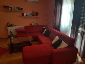 Fotografia z galérie ubytovania Apartments with a parking space Omis - 13785 v Omise