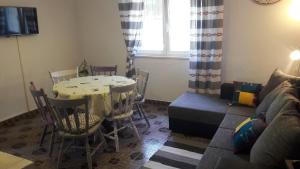 Χώρος καθιστικού στο Apartments by the sea Kuciste - Perna, Peljesac - 13921 +13 φωτογραφίες