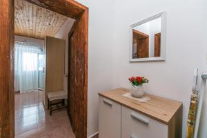 Fotografia z galérie ubytovania Apartments by the sea Podaca, Makarska - 13974 v Podaci