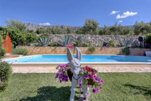 Fotografie z fotogalerie ubytování Family friendly apartments with a swimming pool Kastel Sucurac, Kastela - 14047 v destinaci Kaštela