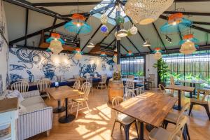 Holiday Style Ao Nang Beach Resort, Krabi餐厅或其他用餐的地方