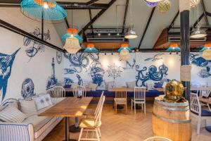 Holiday Style Ao Nang Beach Resort, Krabi的休息区