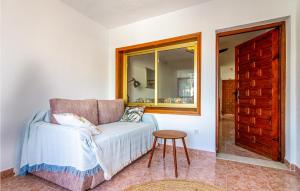 Łóżko lub łóżka w pokoju w obiekcie Stunning Home In Torrevieja With Wifi