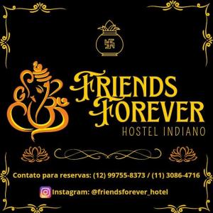 サンパウロにあるFriends forever hostelのサインが入ったホテルのポスター(アイグラフィー)
