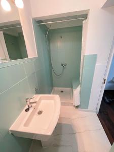 Kúpeľňa v ubytovaní Casa con piscina y jardín con vistas al mar + 20 fotografií