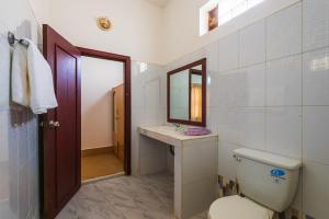 Koupelna v ubytování Heng Long Villa + 29 fotografií