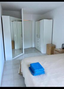 Zdjęcie z galerii obiektu Appartements avec jardin w Nicei