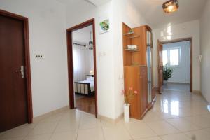 Fotografia z galérie ubytovania Apartments by the sea Tkon, Pasman - 8297 v destinácii Tkon