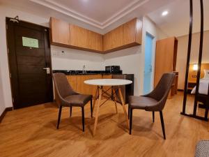 Kuchyň nebo kuchyňský kout v ubytování ALVEA HOTEL
