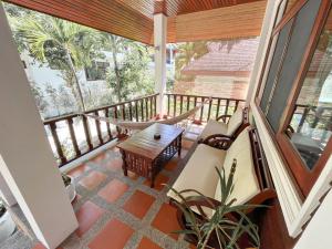 Balkón nebo terasa v ubytování TropiCoco Beach Resort Koh Phangan
