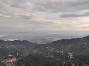 Fotografie z fotogalerie ubytování CARAMEL COTTAGE Mall Road SERENE VALLEY VIEW v destinaci Mussoorie