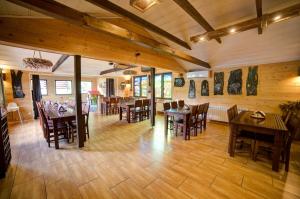 Restaurace v ubytování Solny - Resort w Bieszczadach