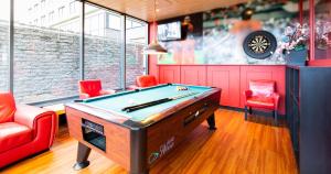 Biliár nebo kulečník v ubytování Bastion Hotel Almere