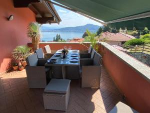 Gallery image of Penthouse Andrea in Meina