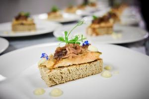 Jedzenie w hotelu lub w pobliżu