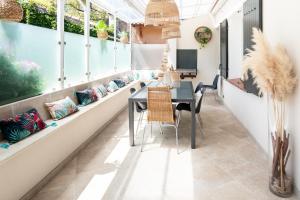 Gallery image of L'Oursinade - Jolie maison avec Jacuzzi et jardin in Bandol