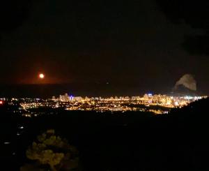 Ein allgemeiner Blick auf Benissa oder ein Stadtblick von der Ferienwohnung aus