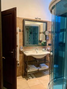A bathroom at Actor Hotel