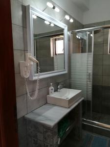 Bathroom sa Corfu Villa Memos