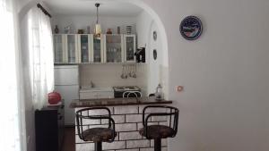 Kuchyňa alebo kuchynka v ubytovaní Apartments with a parking space Orebic, Peljesac - 14080 + 15 fotografií