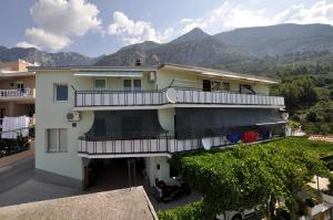 Nespecifikovaný výhled na hory nebo výhled na hory při pohledu z apartmánu