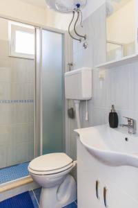 Kúpeľňa v ubytovaní Apartments by the sea Zuronja, Peljesac - 14095 + 24 fotografií