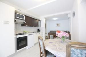 Fotografie z fotogalerie ubytování Apartments with a parking space Zadar - 14137 v destinaci Zadar