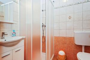 Koupelna v ubytování Apartments with a parking space Vrsar, Porec - 14164 + 19 fotografií