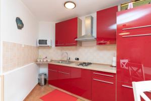 Kuchyň nebo kuchyňský kout v ubytování Apartments with a parking space Vrsar, Porec - 14164