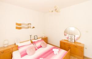 Fotografie z fotogalerie ubytování Apartments by the sea Kraj, Pasman - 14198 v destinaci Tkon