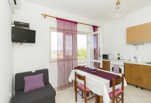 Fotografie z fotogalerie ubytování Apartments by the sea Kraj, Pasman - 14198 v destinaci Tkon