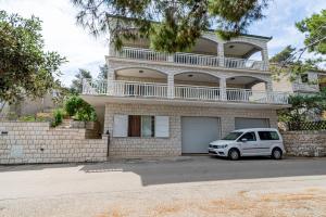 Budynek, w którym mieści się apartament