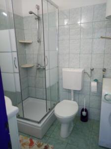 Fotografia z galérie ubytovania Apartments by the sea Kastel Kambelovac, Kastela - 14364 v destinácii Kaštela