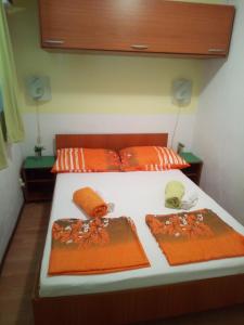 Fotografia z galérie ubytovania Apartments by the sea Kastel Kambelovac, Kastela - 14364 v destinácii Kaštela