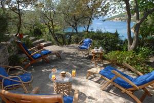 Fotografia z galérie ubytovania Seaside luxury villa with a swimming pool Bobovisca na Moru, Brac - 14405 v destinácii Milna