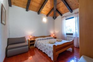 Katil atau katil-katil dalam bilik di Family friendly house with a swimming pool Sveti Lovrec, Central Istria - Sredisnja Istra - 14432