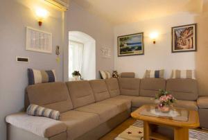 Fotografie z fotogalerie ubytování Seaside holiday house Promajna, Makarska - 14445 v destinaci Promajna