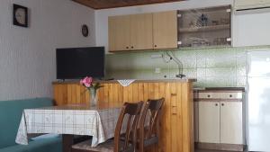 Fotografia z galérie ubytovania Apartments by the sea Kustici, Pag - 14522 v destinácii Zubovići