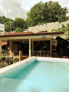 Bazén v ubytování Beach getaway Studio Villa in Lobo nebo v jeho okolí