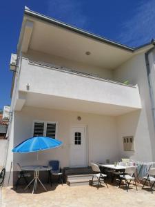 Fotografie z fotogalerie ubytování Apartments with a parking space Vinisce, Trogir - 16439 v destinaci Vinišće