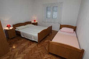 Fotografie z fotogalerie ubytování Apartments with a parking space Vinisce, Trogir - 16439 v destinaci Vinišće