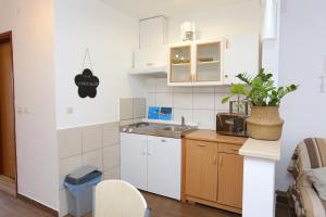 Fotografie z fotogalerie ubytování Apartments and rooms with parking space Makarska - 16449 v destinaci Makarska