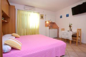 Fotografia z galérie ubytovania Studio Makarska 16450f v destinácii Makarska