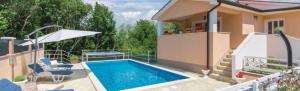 Zdjęcie z galerii obiektu Family friendly house with a swimming pool Sumber, Central Istria - Sredisnja Istra - 16465 w mieście Nedeščina