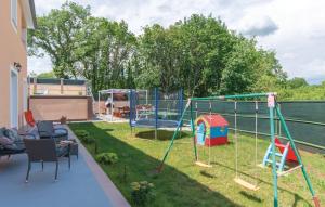 Zdjęcie z galerii obiektu Family friendly house with a swimming pool Sumber, Central Istria - Sredisnja Istra - 16465 w mieście Nedeščina +13 zdjęć