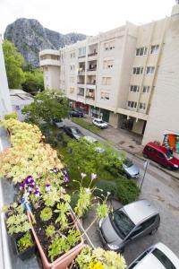 Fotografia z galérie ubytovania Apartments with a parking space Omis - 16497 v Omise