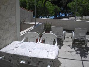 Fotografie z fotogalerie ubytování Apartments by the sea Tribunj, Vodice - 16516 v destinaci Tribunj