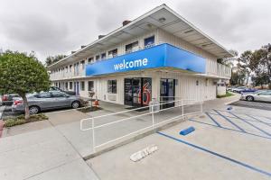 Motel 6-Salinas, CA - South - Monterey Area