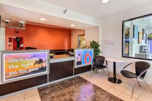 Motel 6-Salinas, CA - South - Monterey Area